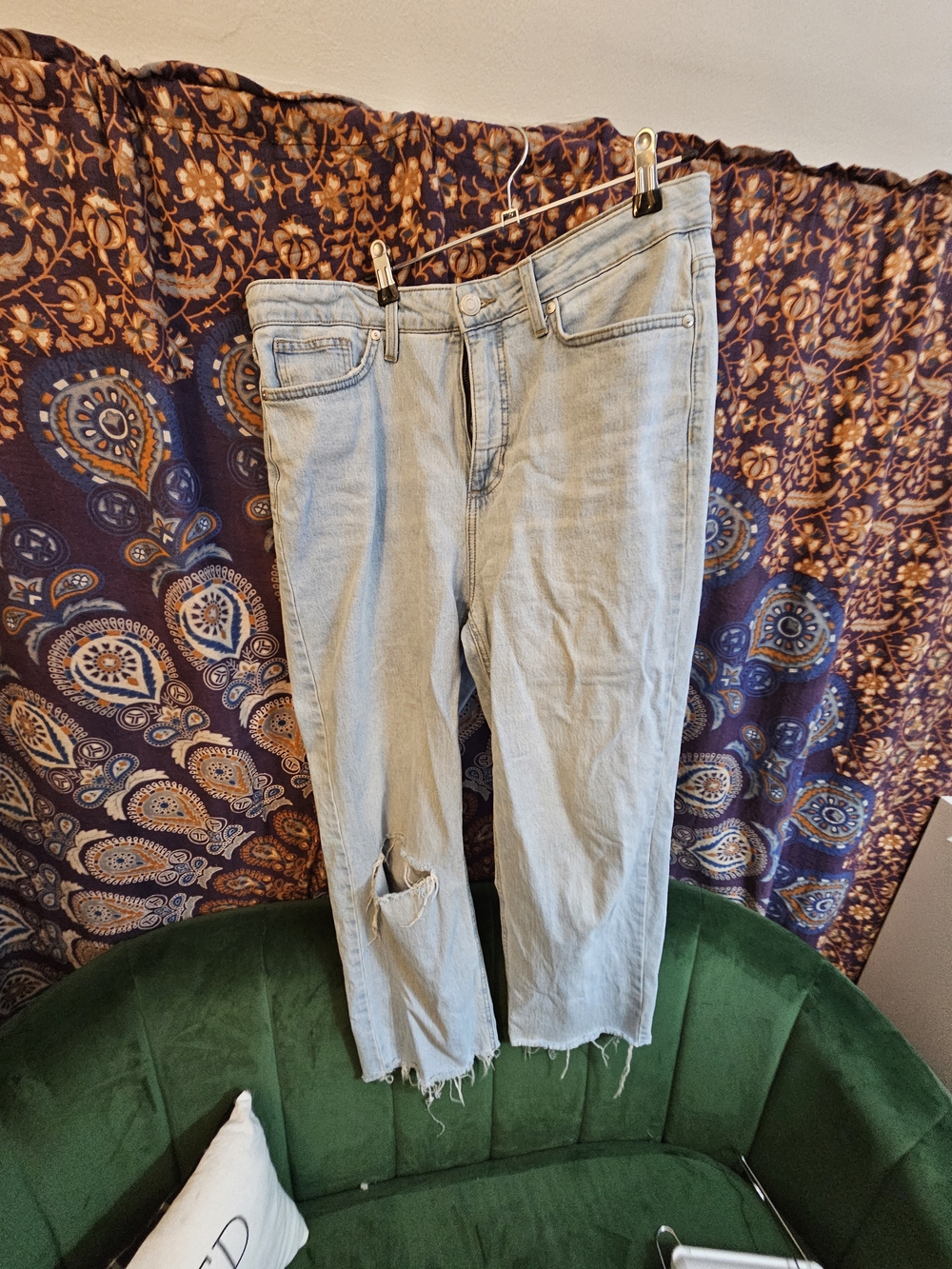 Lauren Conrad Distressed Women’s Crop Jeans